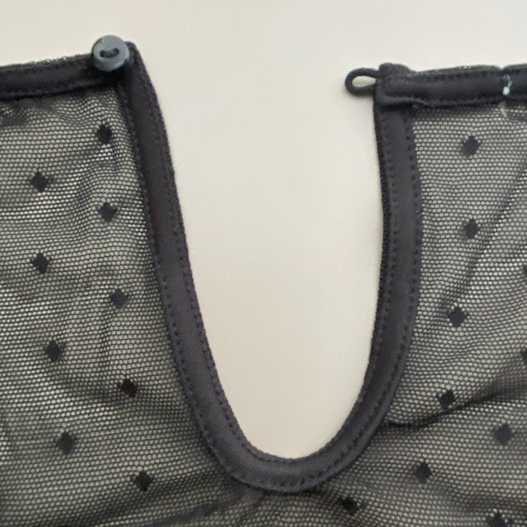 F21 Cropped Mesh Embroidered top in small - Picture 3 of 4